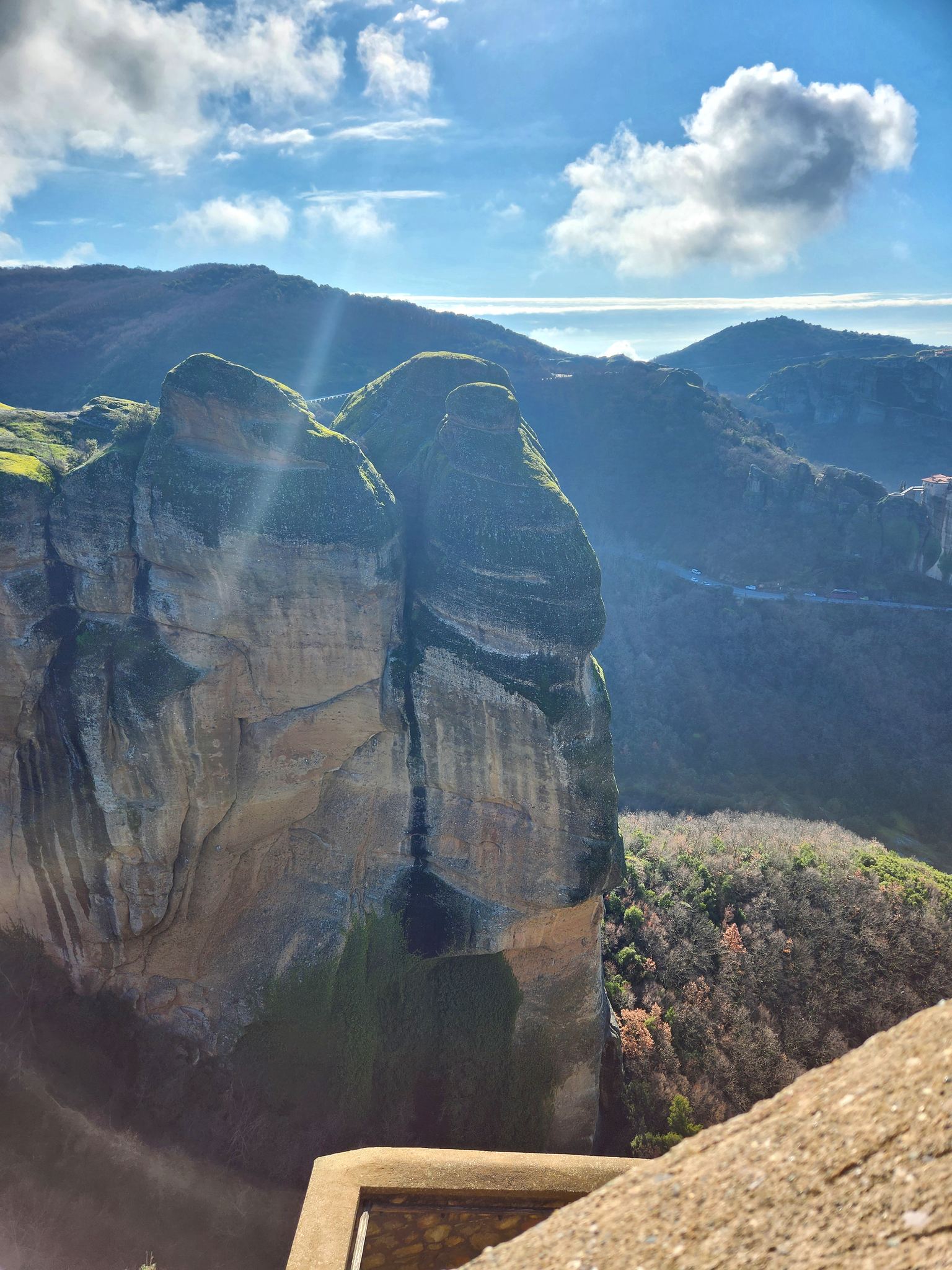 Sandstone pillars dropping into the valley