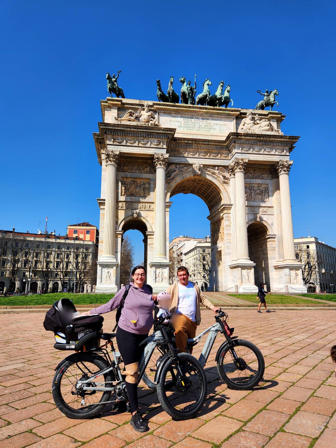 Bikes in front of the Arco della Pace